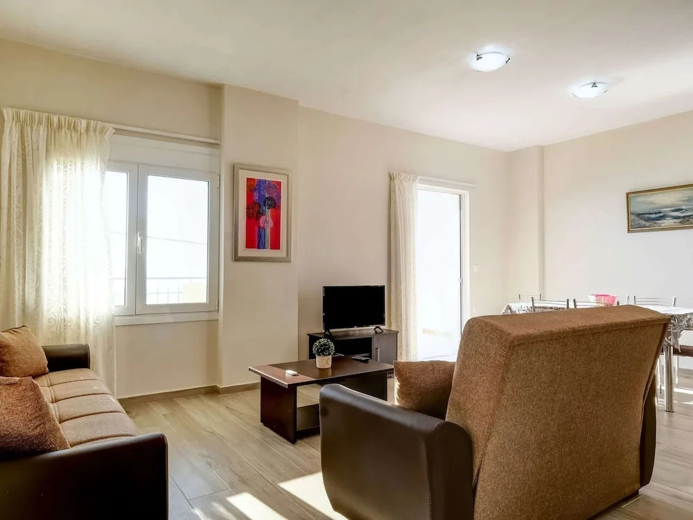 Seaview Studio in beautiful setting, west from Chania