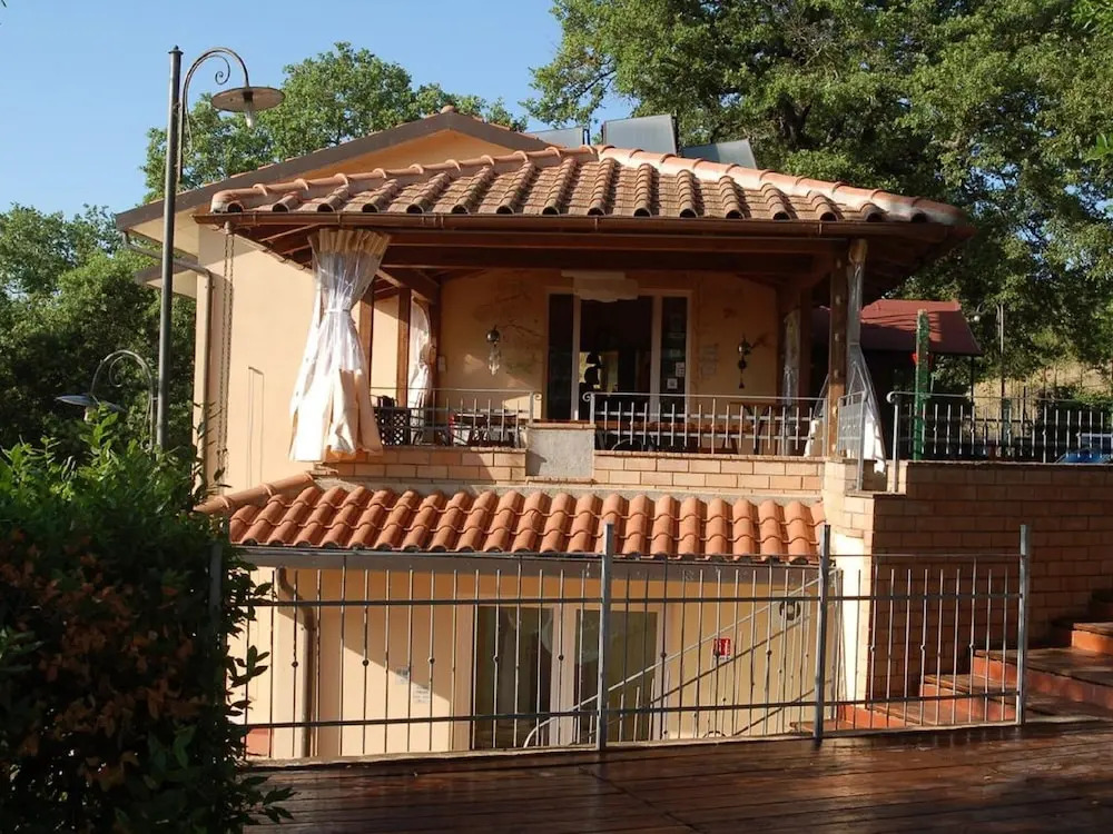 Peaceful Holiday Home in Magione With Swimming Pool