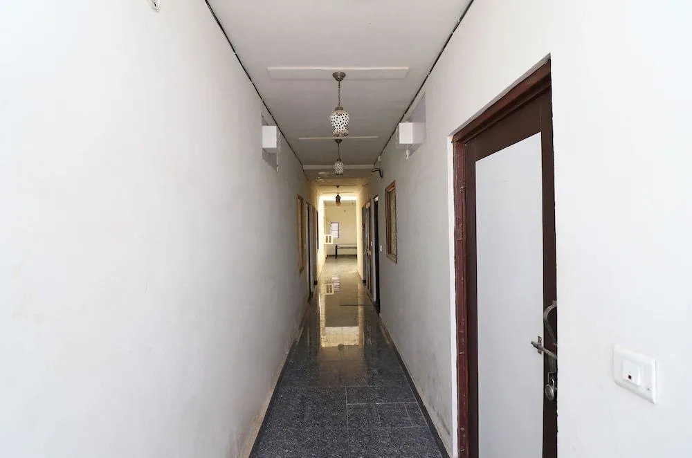 Harshit Paying Guest House