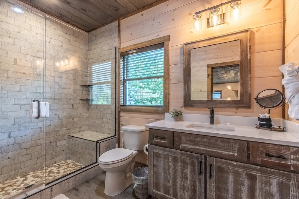 New Lux 4 King Suites Gamerm Hot Tub Views