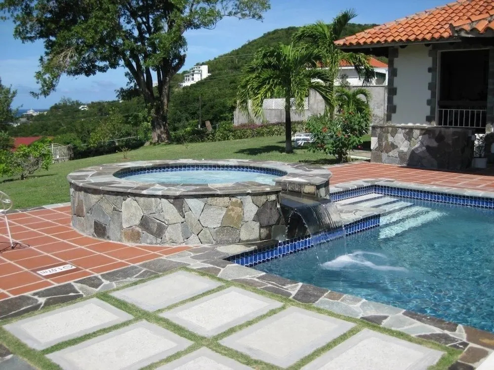 Calypso Court - Private 1 bedroom villa with pool 1 Villa by RedAwning