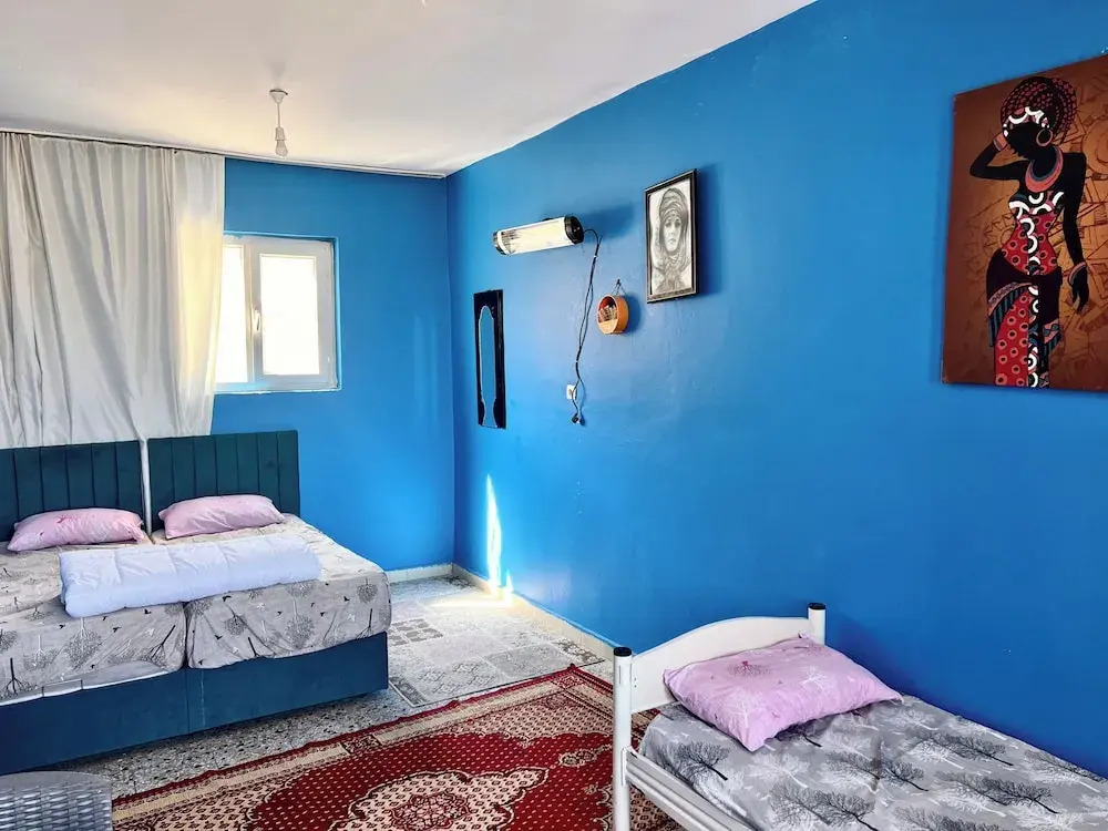 Rova Hostel