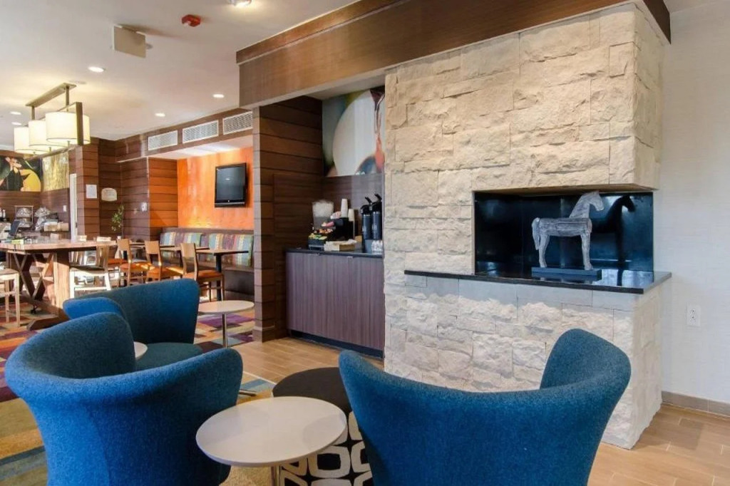 Fairfield Inn and Suites by Marriott Potomac Mills Woodbridge