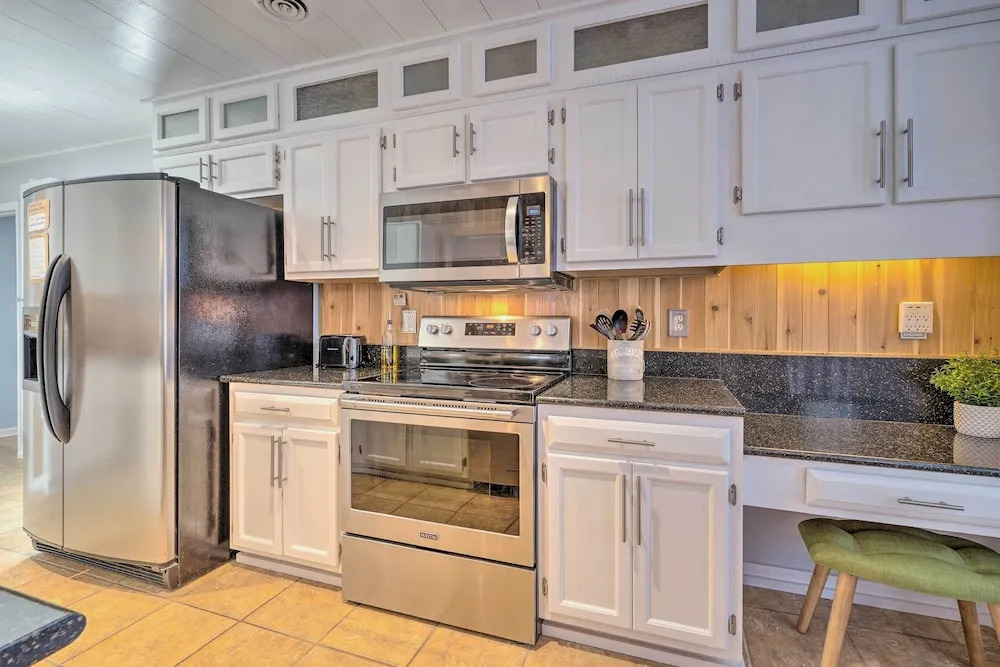 Peaceful Wilmington Home Near Beach & Downtown!