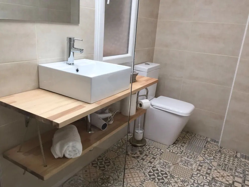 AHRO Suites Plaza María Guerrero 4