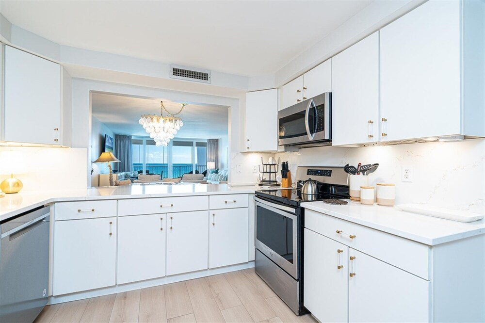 Shoreline Towers 3095 2 Bedroom Condo