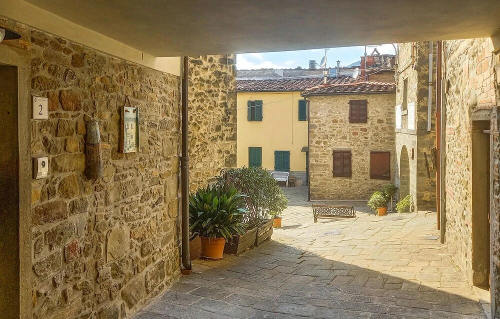 3 Bedroom Cozy Home In Sorana