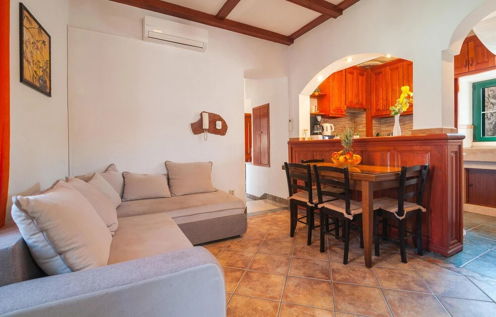 Amazing Home in Selca With Wifi and 3 Bedrooms