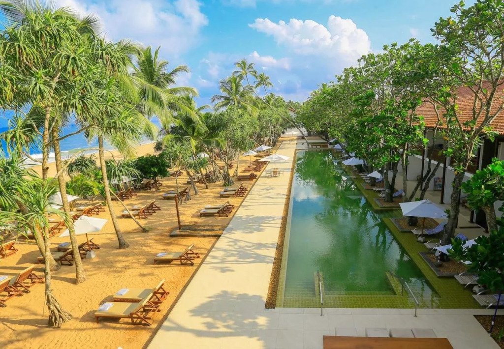 Pandanus Beach Resort & Spa