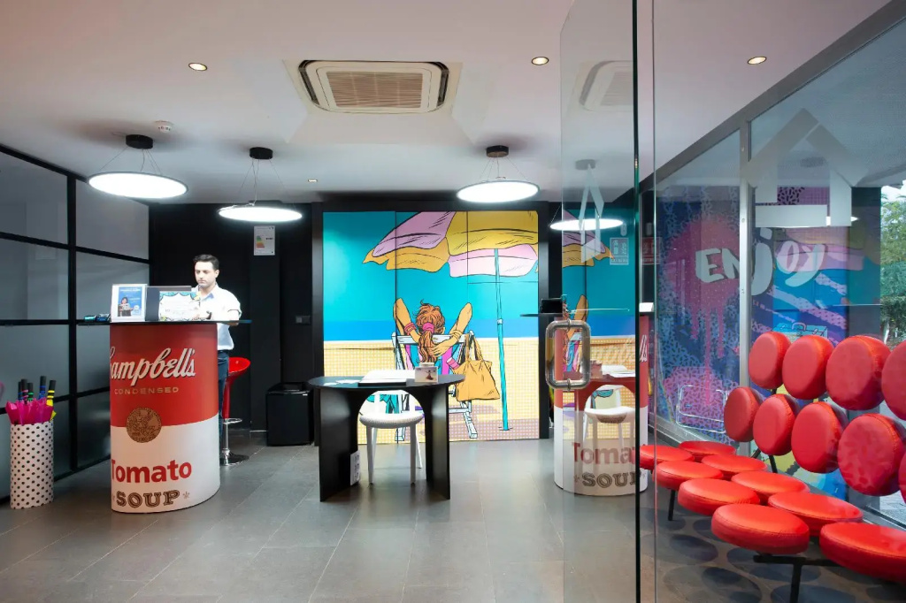 Casual Pop Art Benidorm by Casual Hoteles