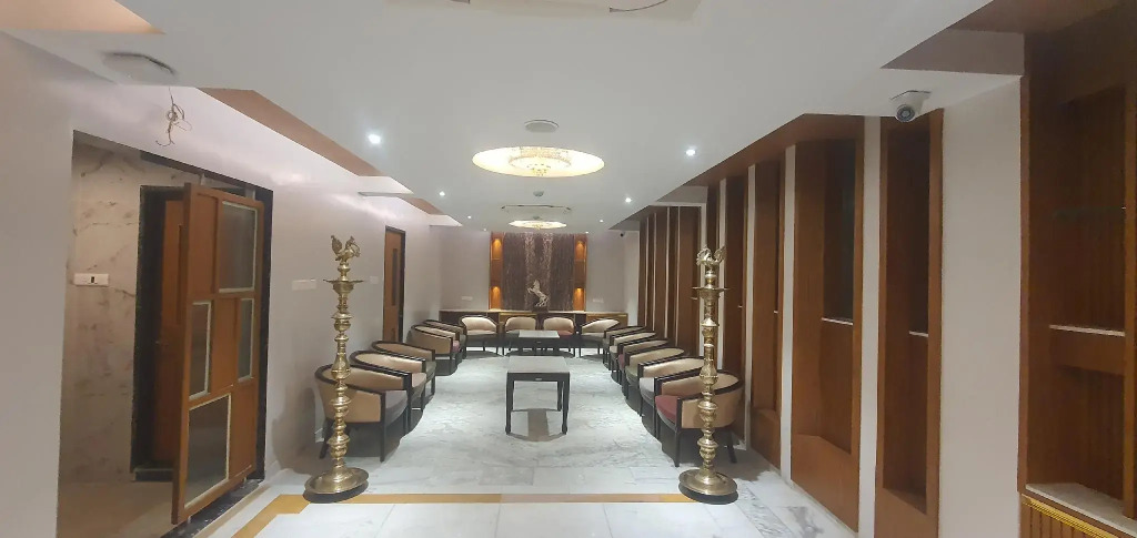 Hotel Saratharajans
