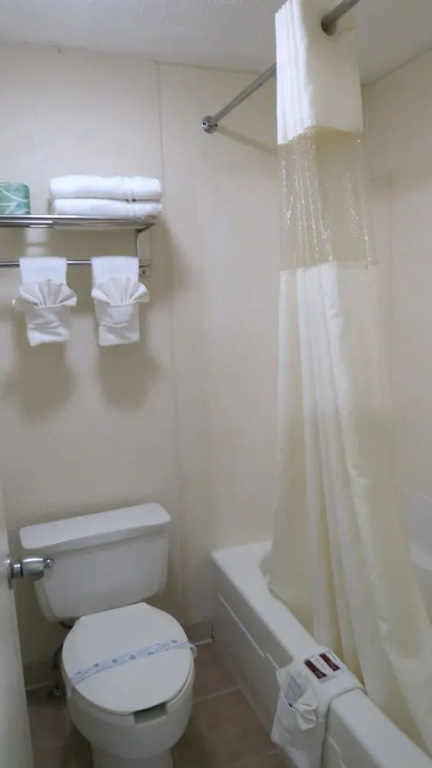 Budget Host Airport Inn