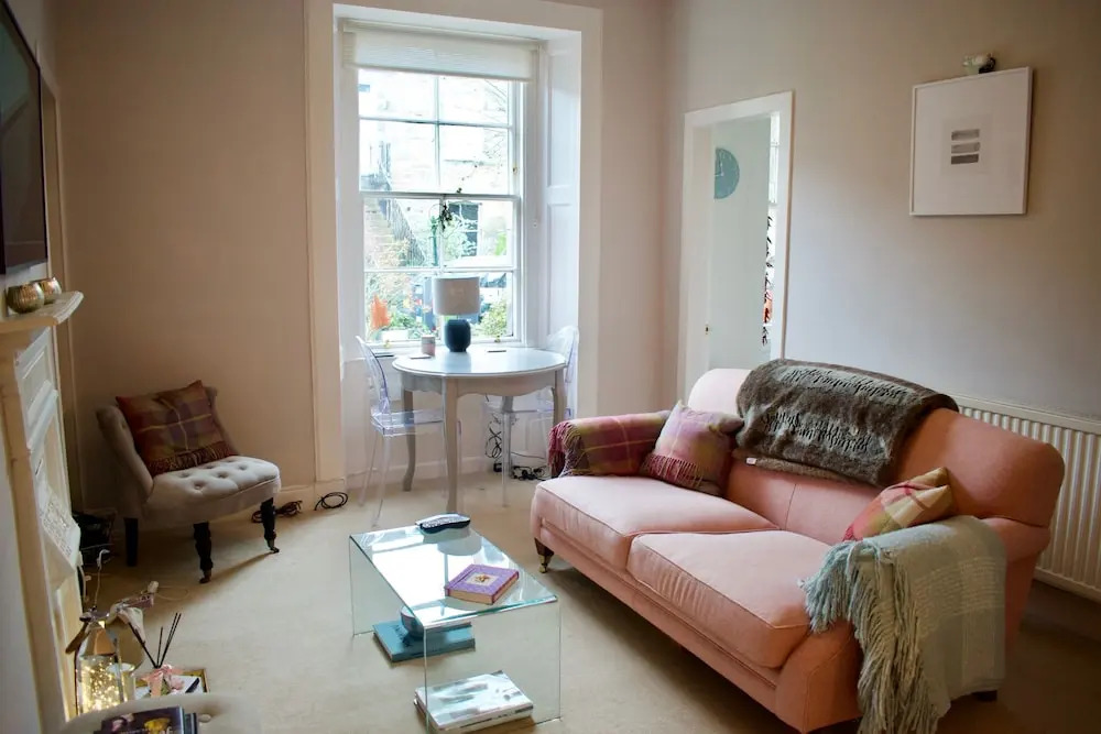 Traditional 1 Bedroom Stockbridge Home