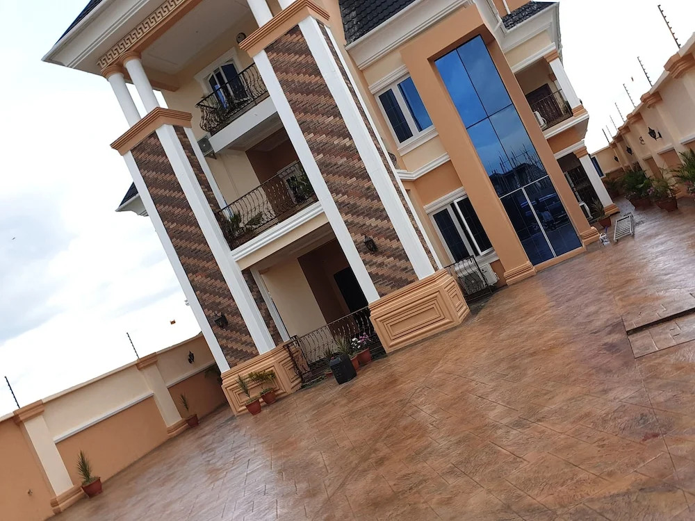 Mexiloyd Luxury Rooms & Suites