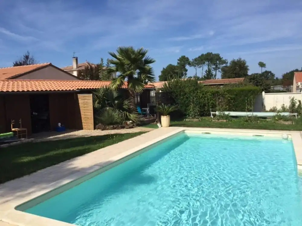 Bungalow With one Bedroom in Gujan-mestras, With Pool Access, Furnishe