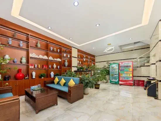 Wenchang New Year Hotel (Wenchang Middle School)