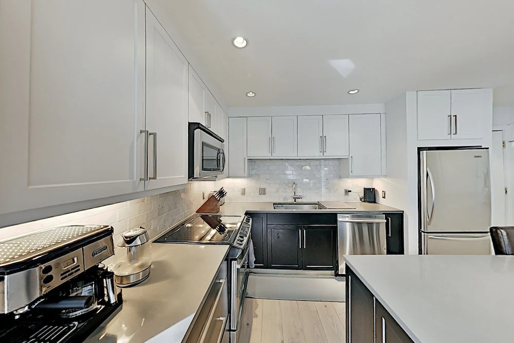 790whall 1 Bedroom Condo