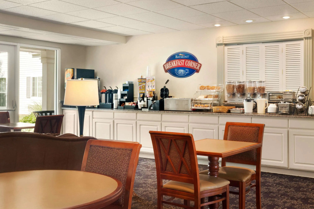 Baymont by Wyndham Wichita East