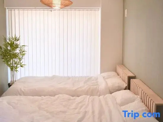 Near Tsutenkaku｜1LDK 31m2｜Airport Direct｜Walk to Namba｜Japanese Modern Style｜Up to 4