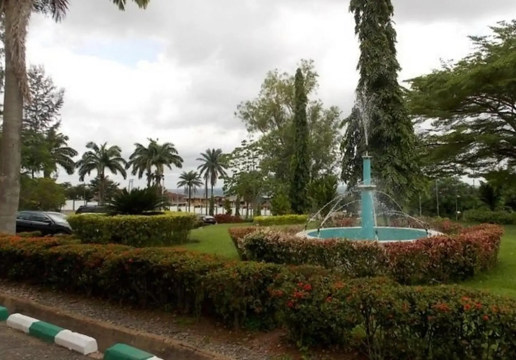 Premier Hotel
