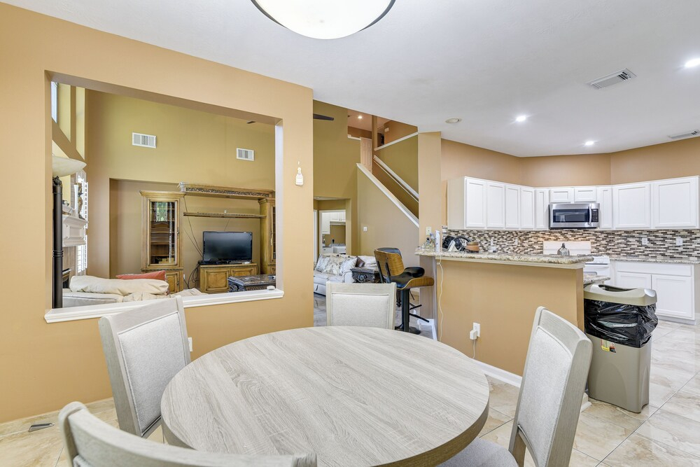 3,500-sq-ft Retreat w/ Private Yard in Sugar Land!