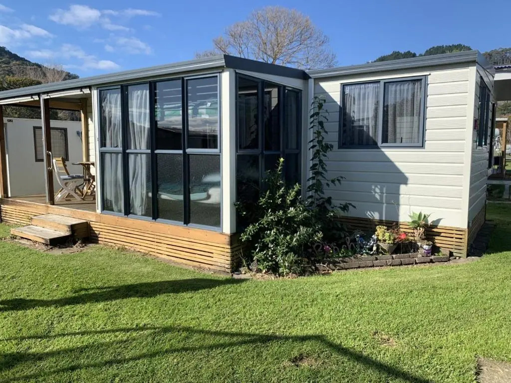 Te Puru B8 - 2 bedroom chalet