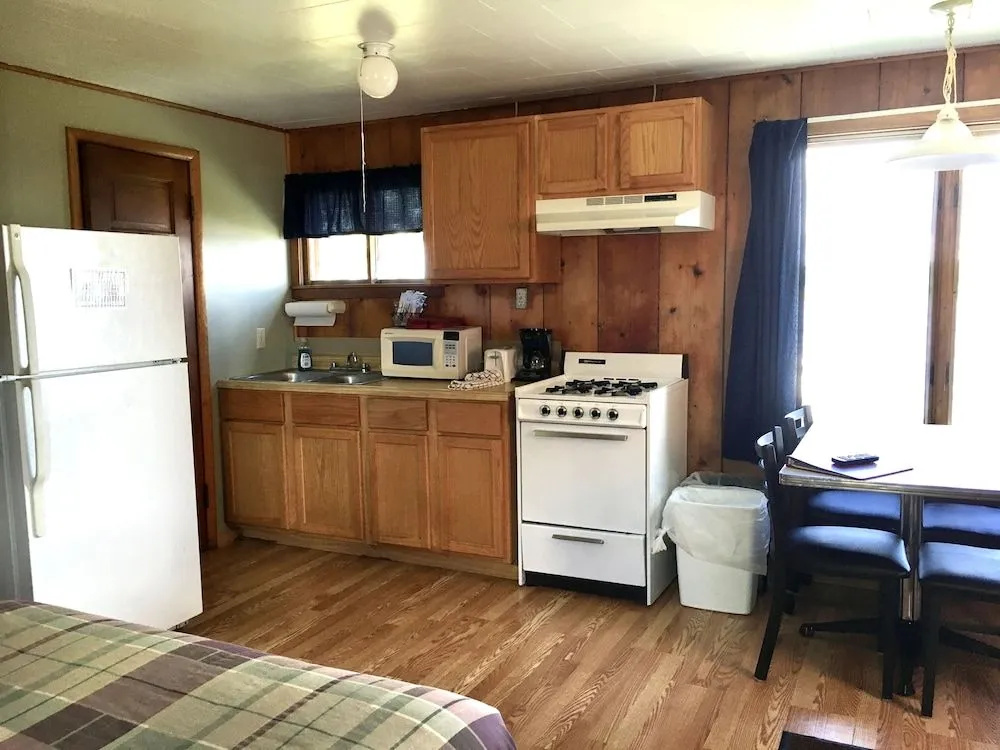 Sportsman's Lodge