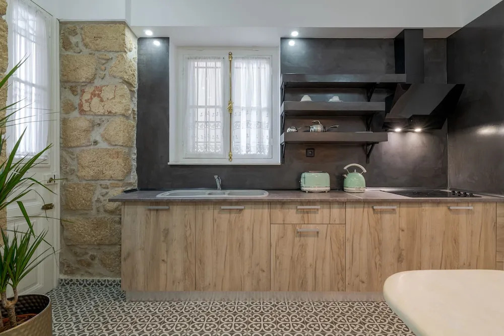 2 Mazi Suites