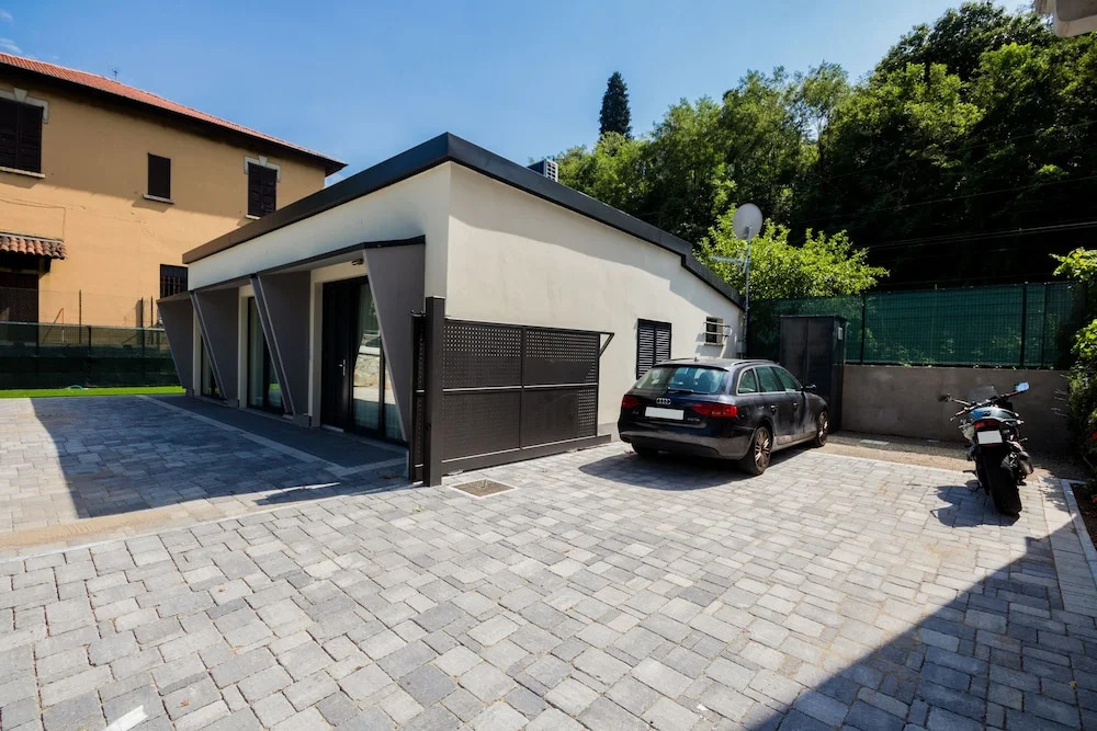 HOMIQUO - Royal Suite Como Lake
