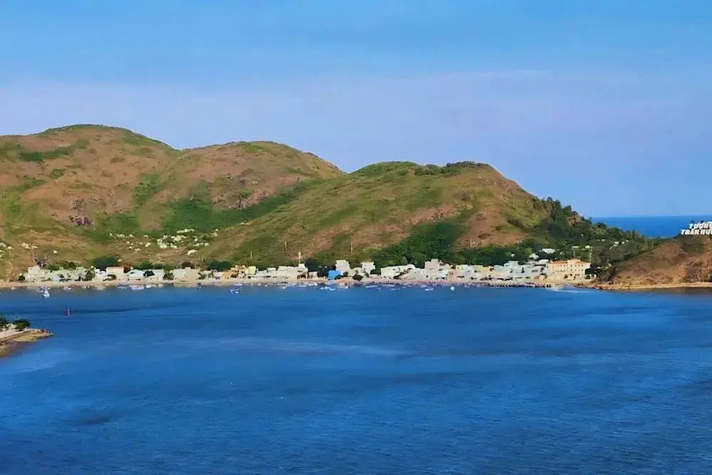 Canary Gold Hotel Quy Nhơn - Beachfront - Iconic Location