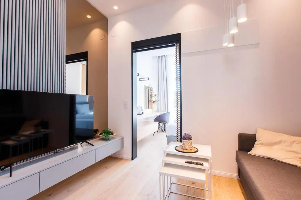 Zeus Design Apartments Unique #36