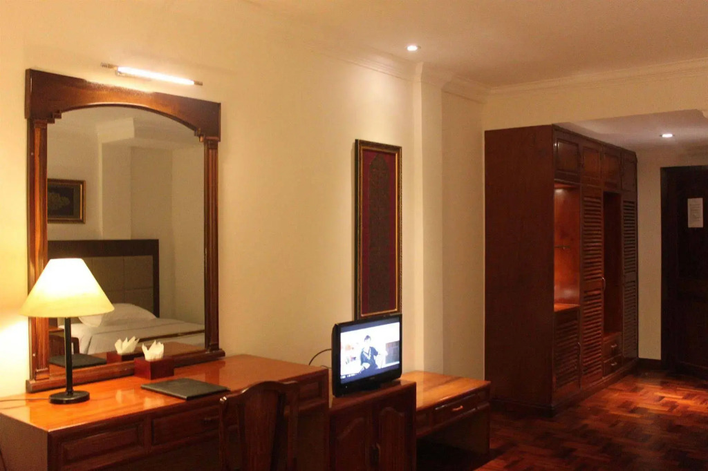 Diamond Hotel