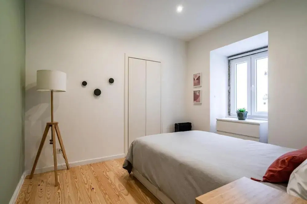 Chic 2-Bed Near Santos & Alcântara Perfect For Families & Couples