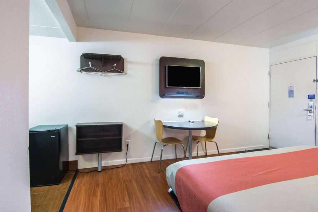 Motel 6-Glassboro, NJ - Rowan University
