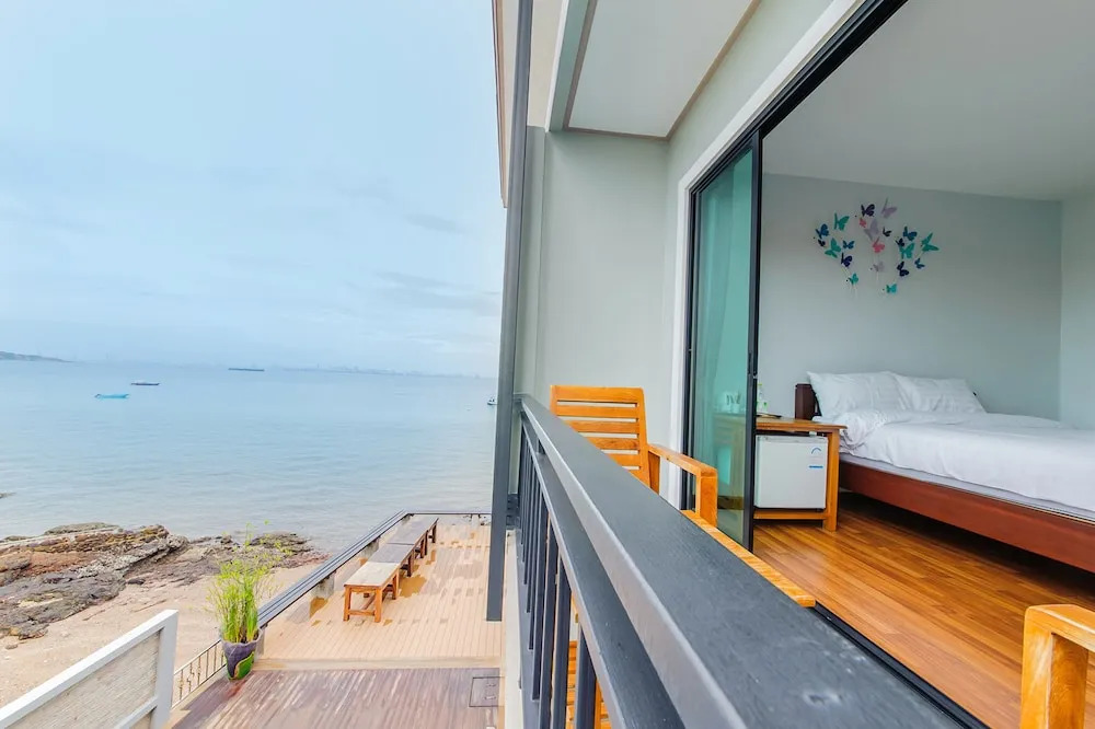 Baan Talay Namsai