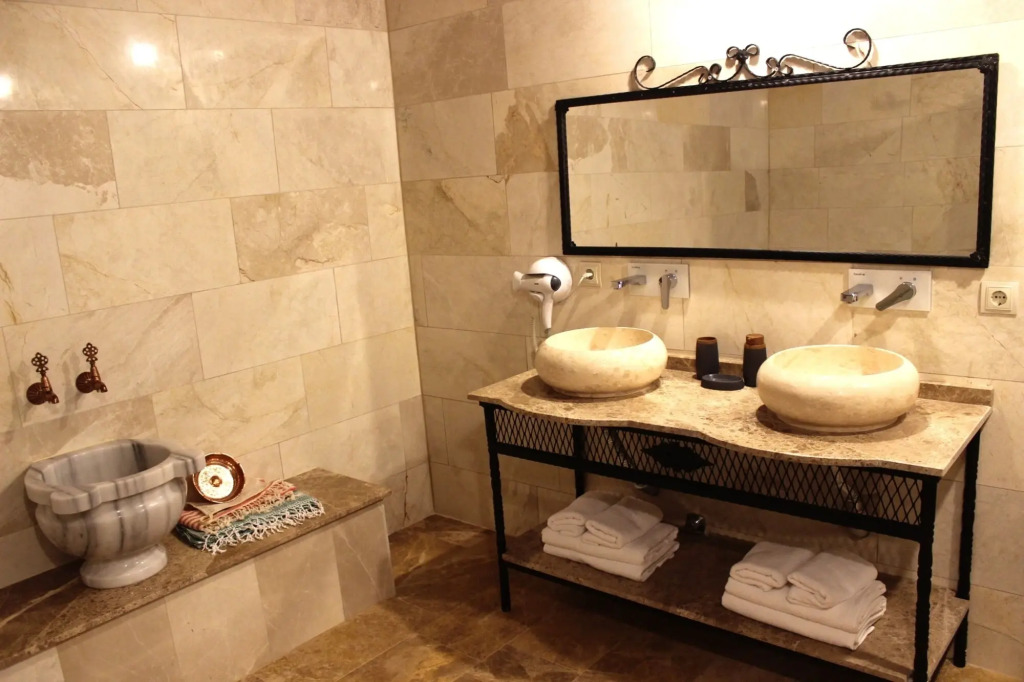 Kayra Cave Suites