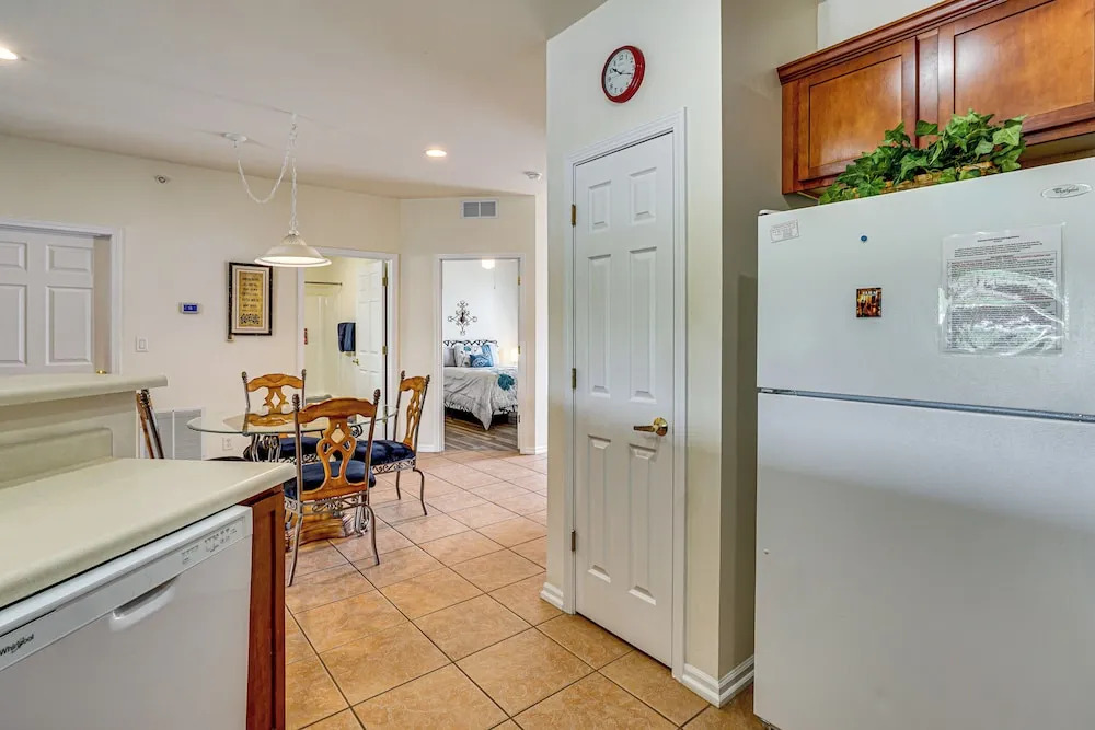 Lakefront Osage Beach Condo: Dock Your Boat Here!