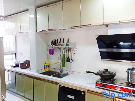 Yijiale Homestay (Fangchenggang North Station No.5 Middle School)