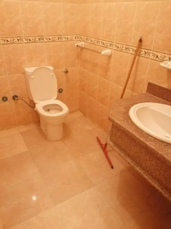 A5ena House
