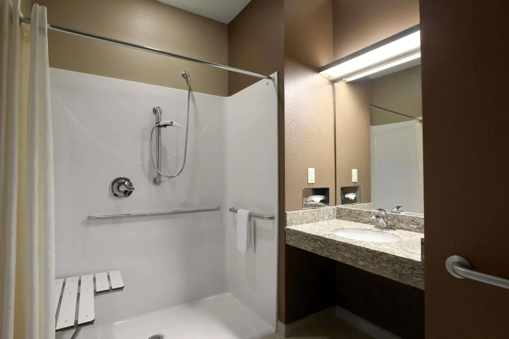 Microtel Inn & Suites by Wyndham St Clairsville - Wheeling