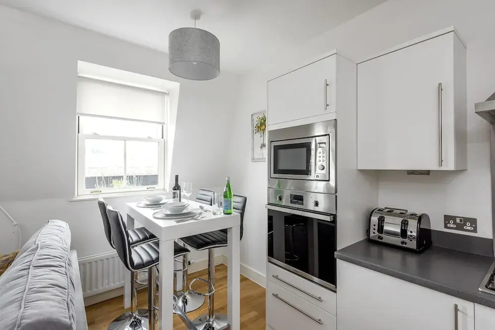 Stay in The Heart of Bath