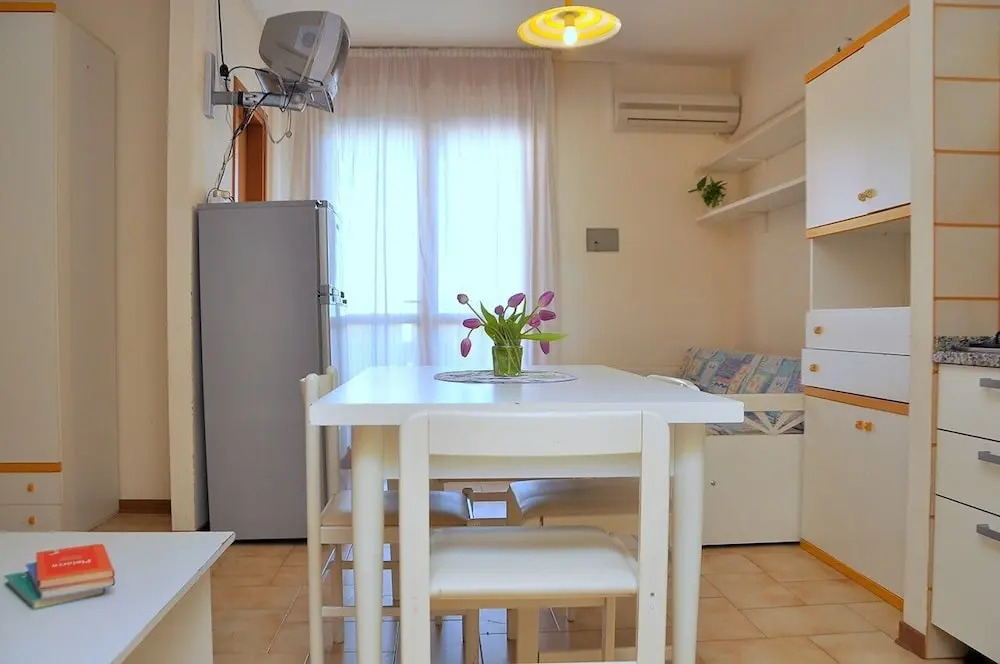 "beautiful Studio Apartment in a Seafront Building"