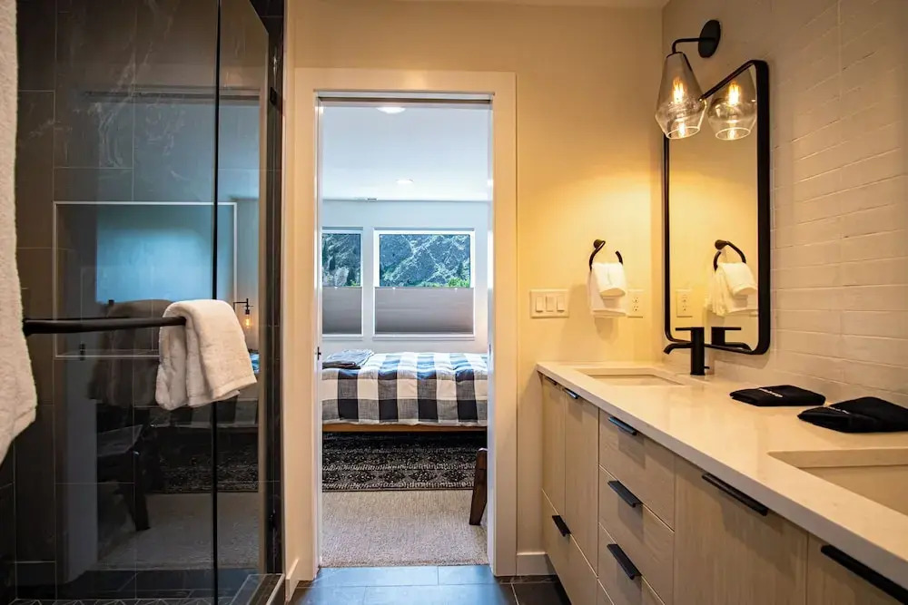 Mountain View Villa - Lux 3BD w/Roof Terrace - Downtown Hailey