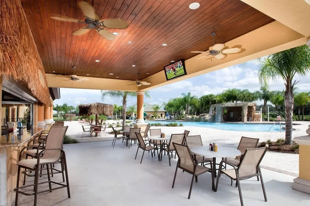 Posh and Spacious Lake View Home, Only Minutes From Disney 4bd/3ba #3pp857