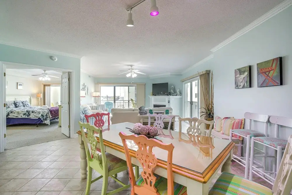 Steps to Boardwalk! 4th-floor Ocean City Beach Gem