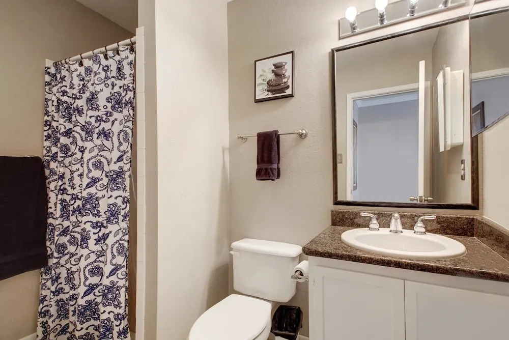AustinStays 2 Bedroom Downtown Suite