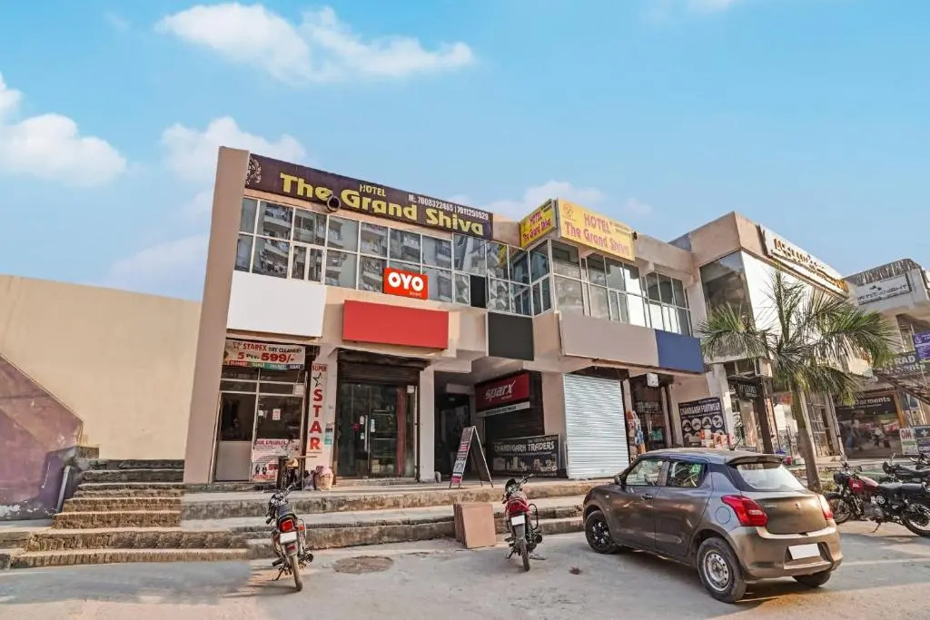 OYO Flagship 80598 Hotel Grand Shiva