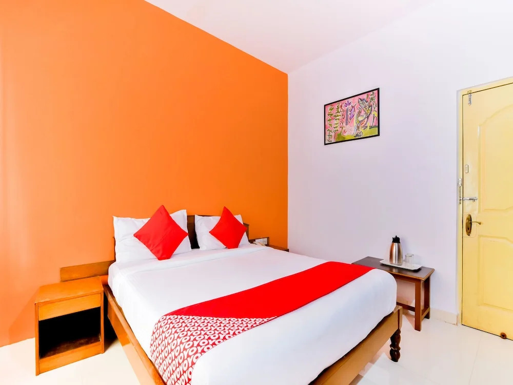 OYO 2320 Hotel Mayura Novacity