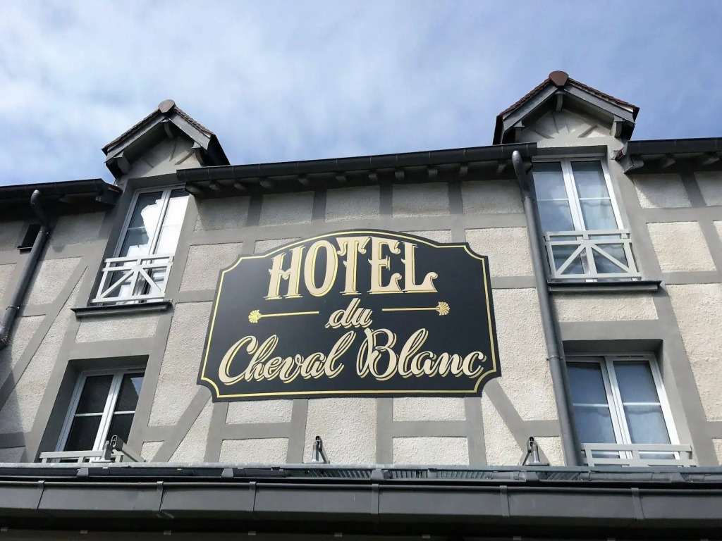 Hôtel du Cheval Blanc - Paris Marne La Vallée