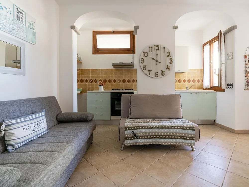 Comfortable Holiday Home in Lu Bagnu Near Seabeach